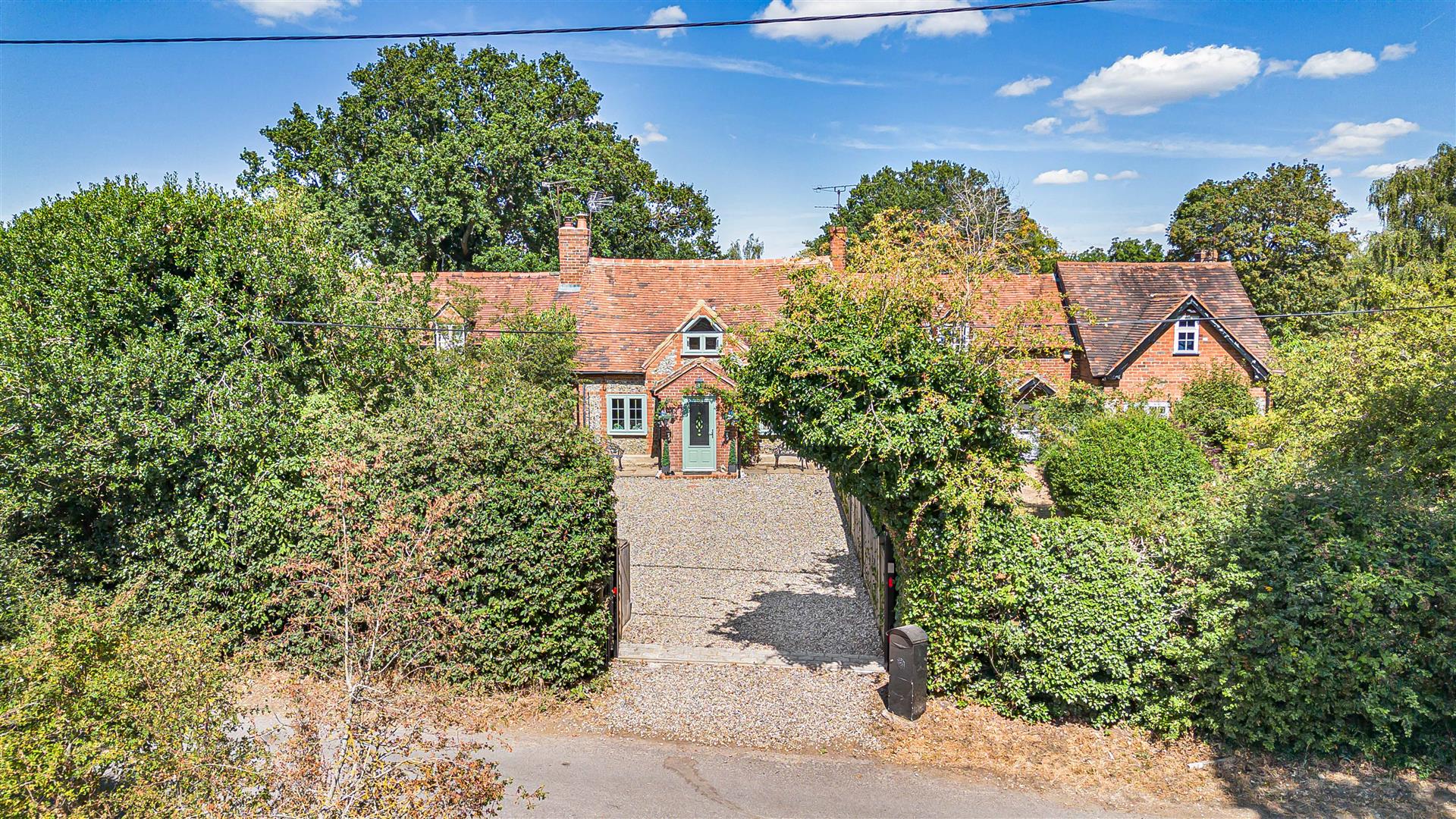 Chalkhouse Green Caversham Cottage for sale in Reading