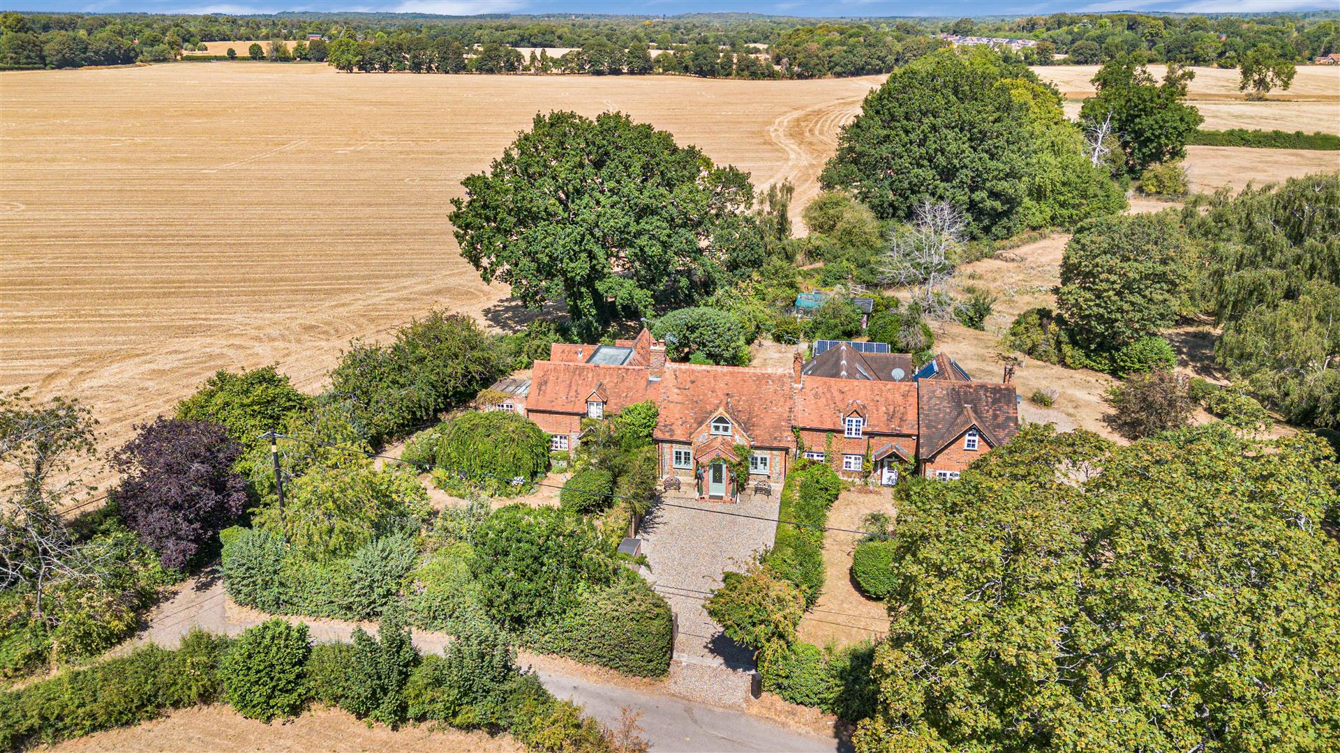 Chalkhouse Green Caversham Cottage for sale in Reading