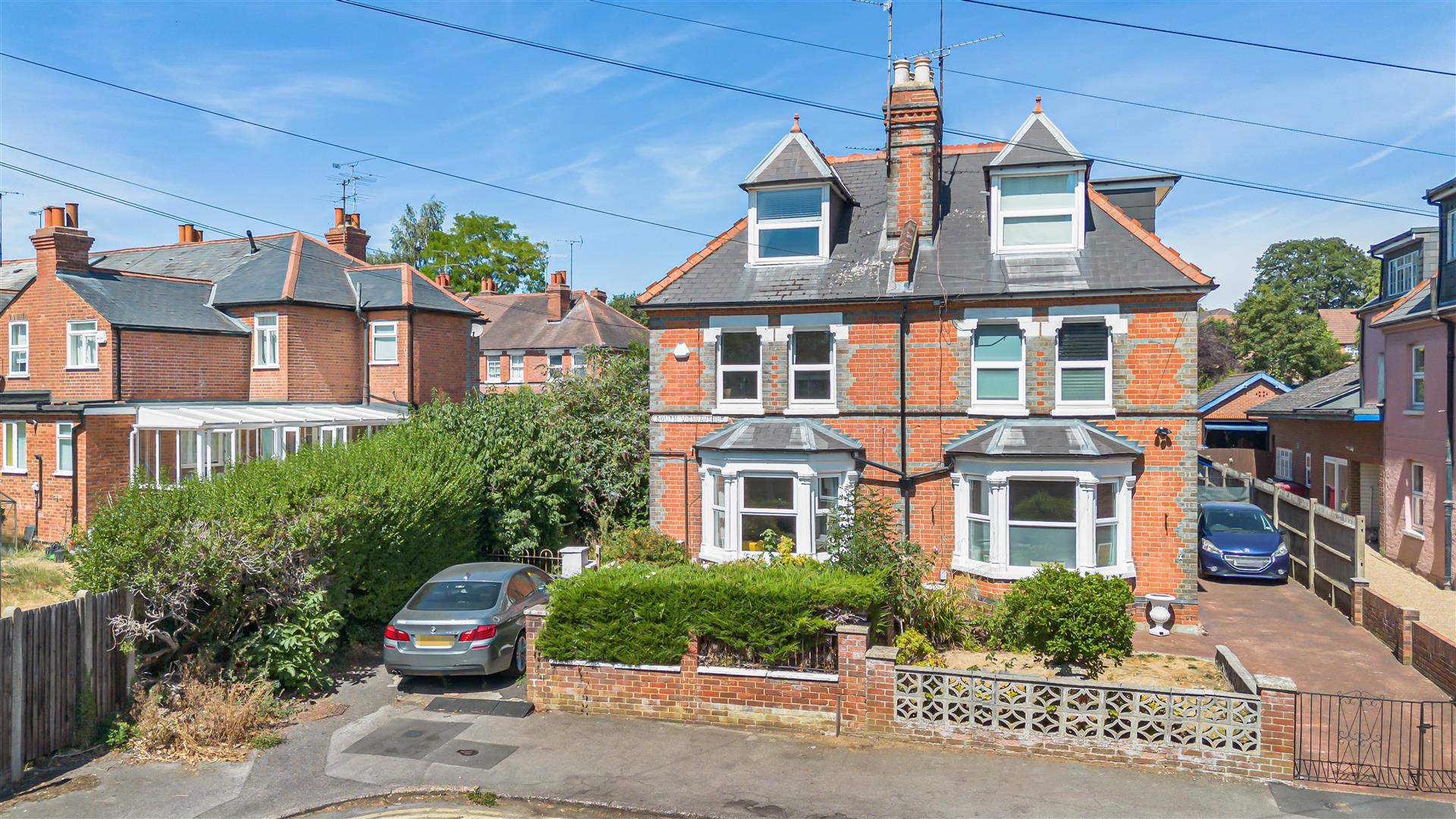 South View Avenue Caversham Semi-Detached House for sale in Reading