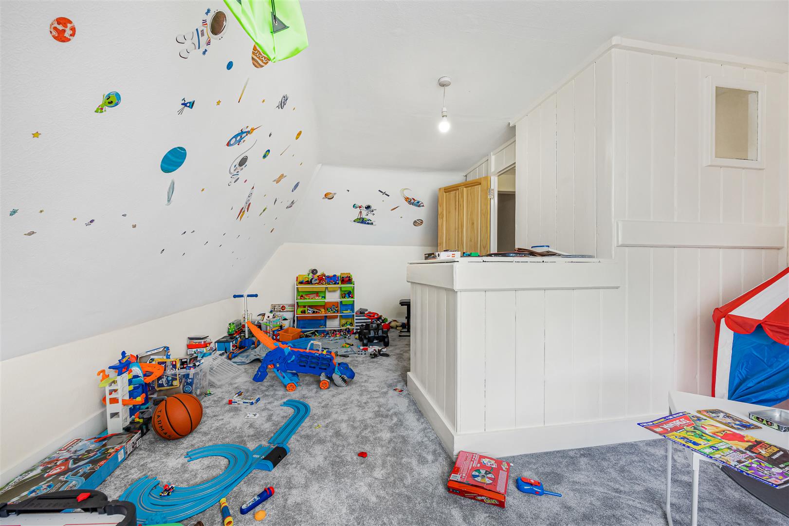 South View Avenue Caversham Semi-Detached House for sale in Reading