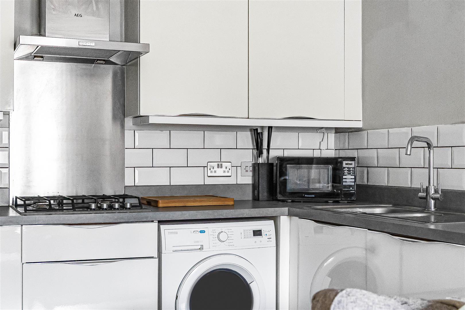 Wildflower Drive Calcot Flat for sale in Reading