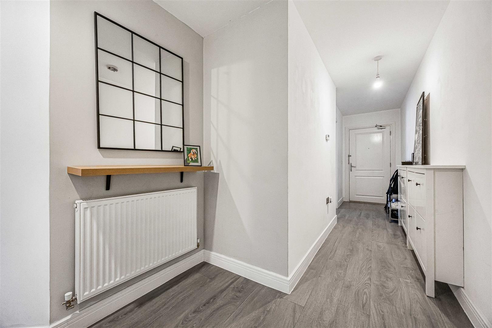 Wildflower Drive Calcot Flat for sale in Reading