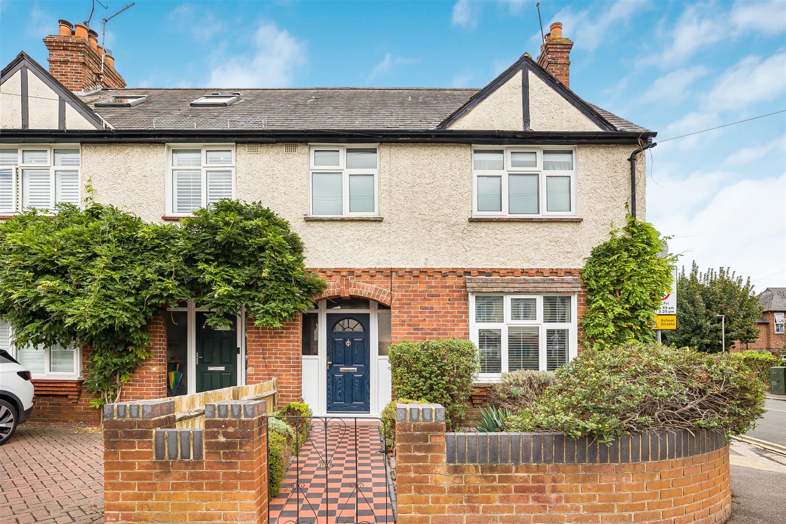 Wolsey Road Caversham End of Terrace House for sale in Reading