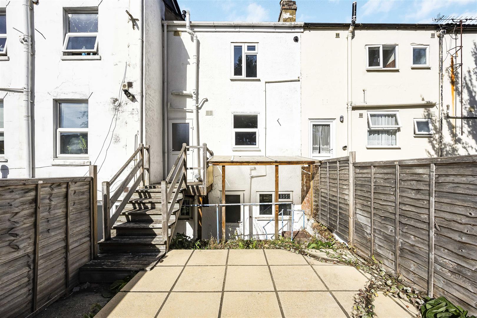William Street Reading Terraced House for sale in Reading