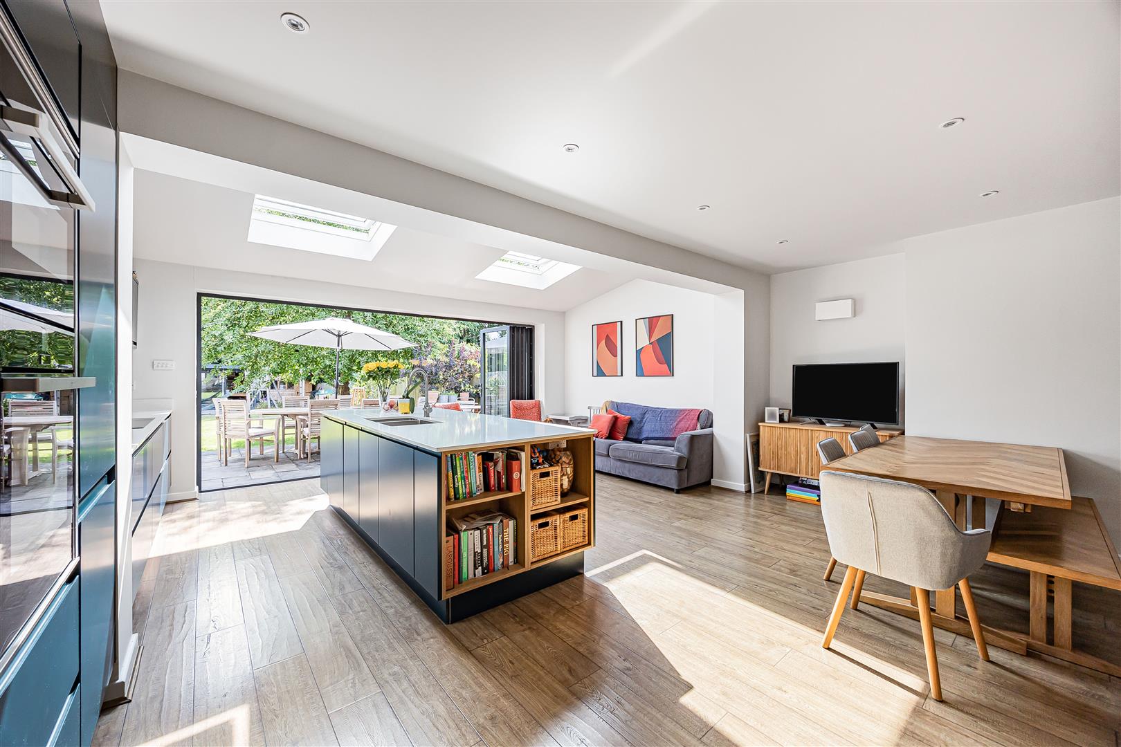 Woodcote Way Caversham Semi-Detached House for sale in Reading