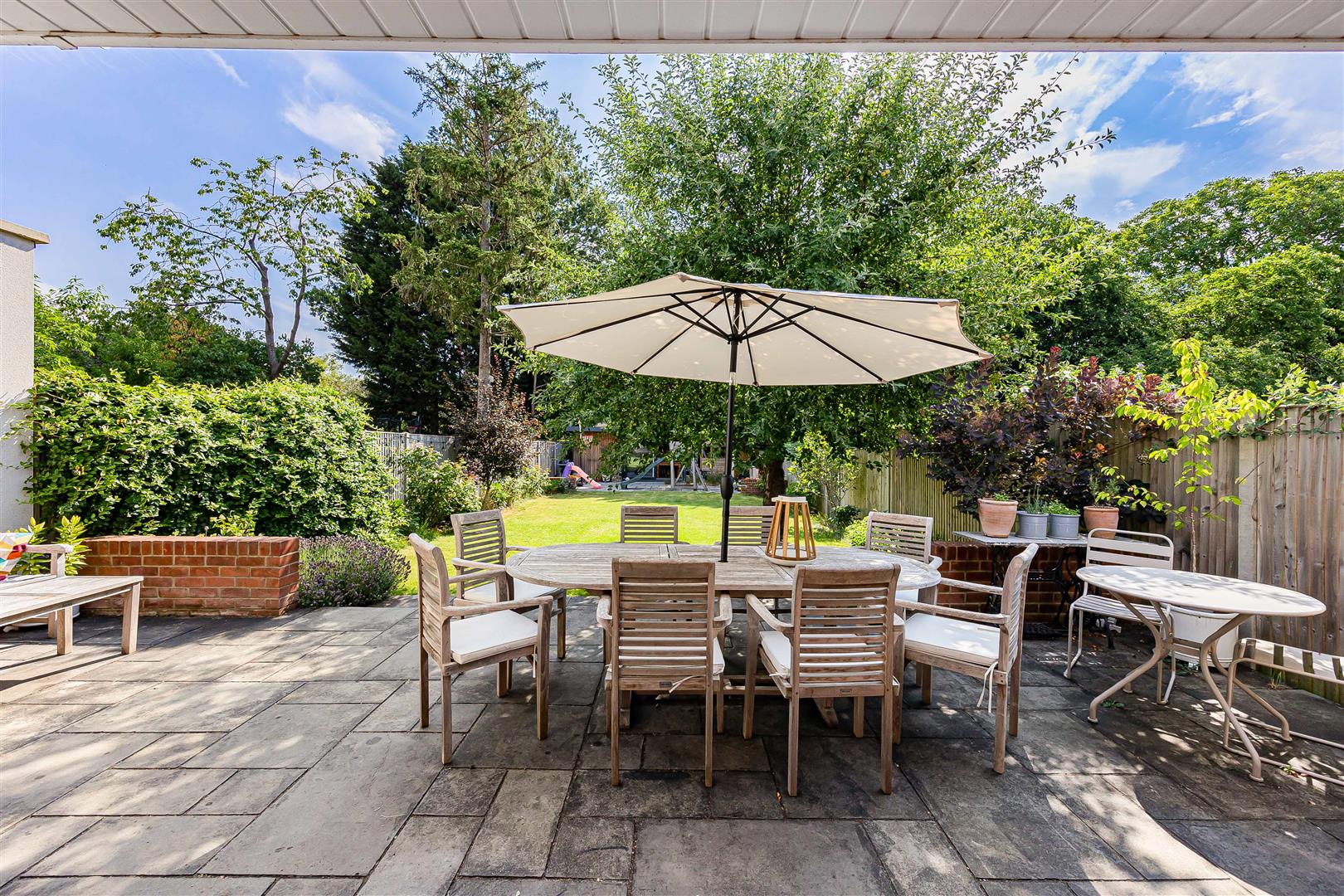 Woodcote Way Caversham Semi-Detached House for sale in Reading